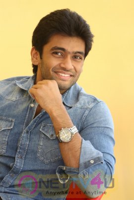 Actor Sailesh Bolisetti Interview Stills At Chal Chal Gurram Movie Telugu Gallery