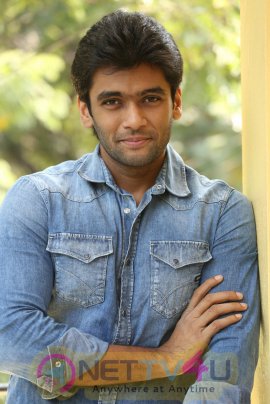 Actor Sailesh Bolisetti Interview Stills At Chal Chal Gurram Movie Telugu Gallery
