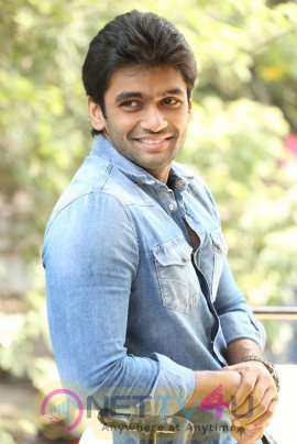 Actor Sailesh Bolisetti Interview Stills At Chal Chal Gurram Movie Telugu Gallery