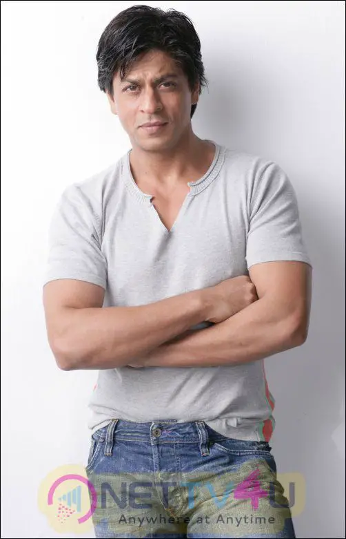 Actor  Shah Rukh Khan Latest Stills Hindi Gallery