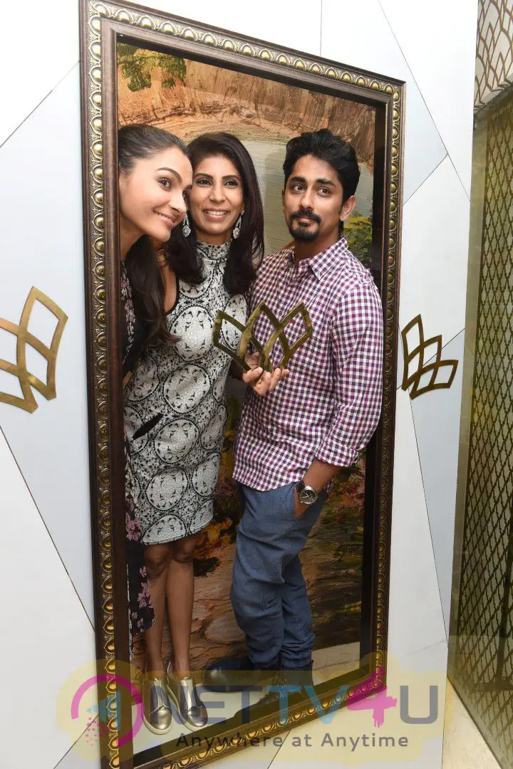 Actors Siddharth And Andrea Jeremiah Inaugurated Wink Salon Images Tamil Gallery