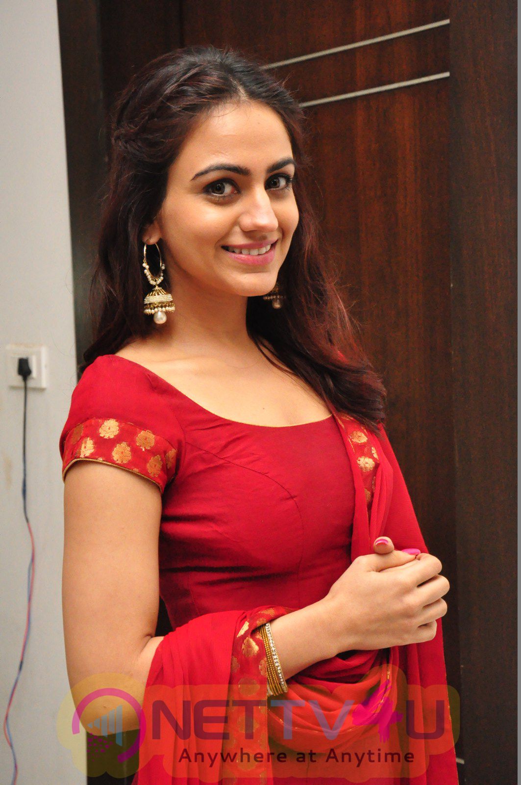 Actress Aksha Pardasany Statuesque Stills At Kalamandir 6th Anniversary 