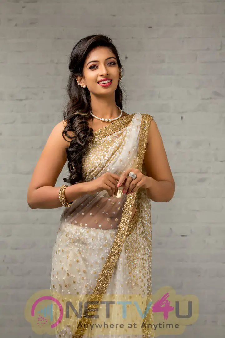 Actress Archana Kavi Latest Amazing Stills Tamil Gallery