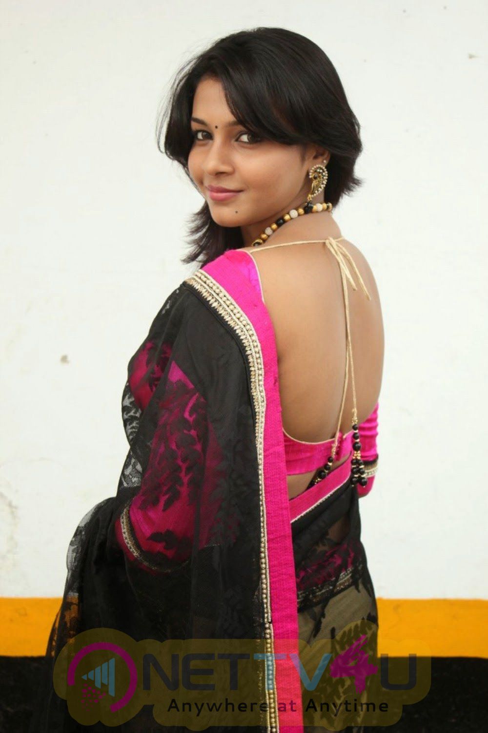 Actress Kadhal Saranya Excellent Stills Telugu Gallery