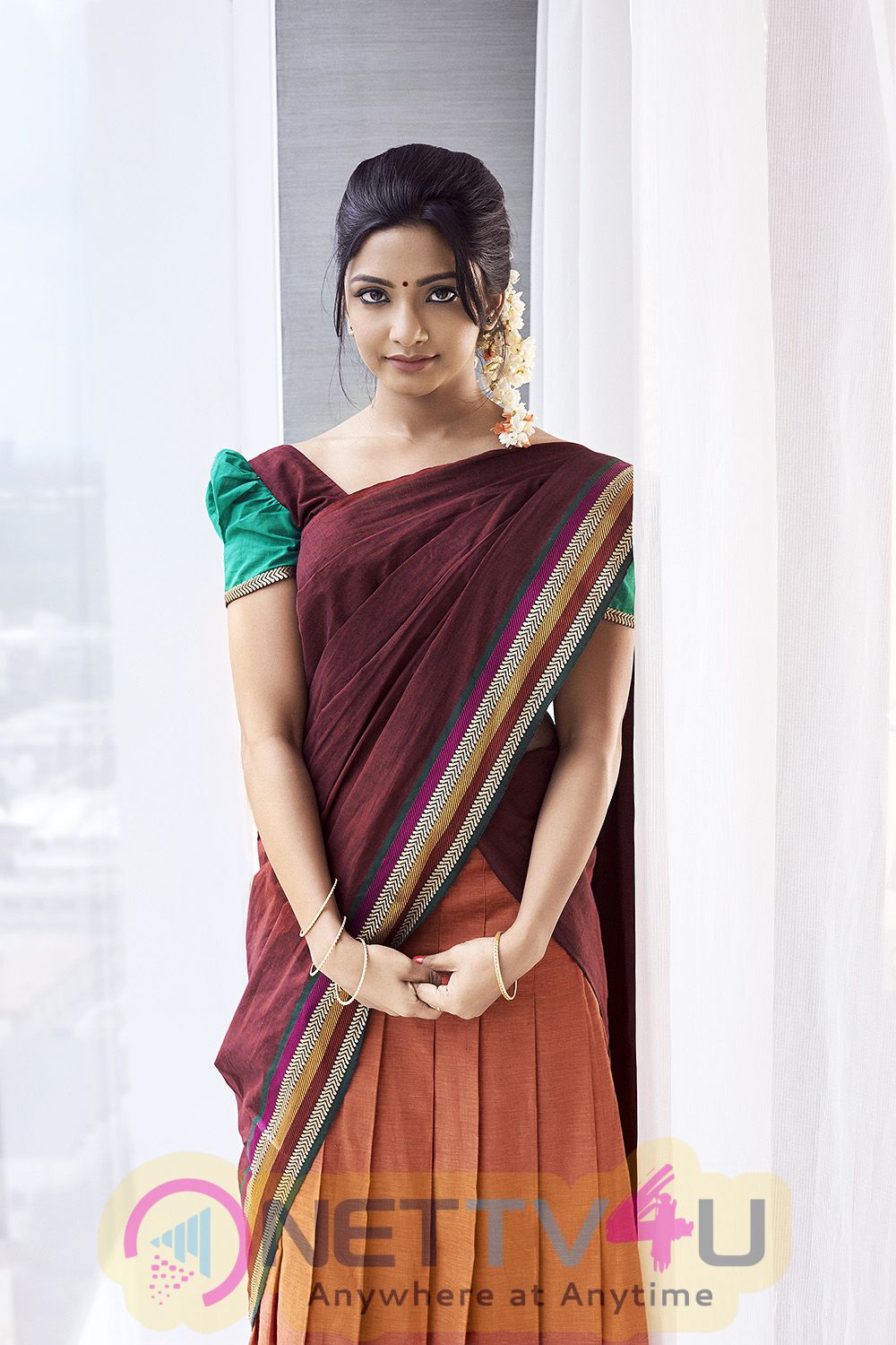 Actress Kamna Good Looking Stills Tamil Gallery