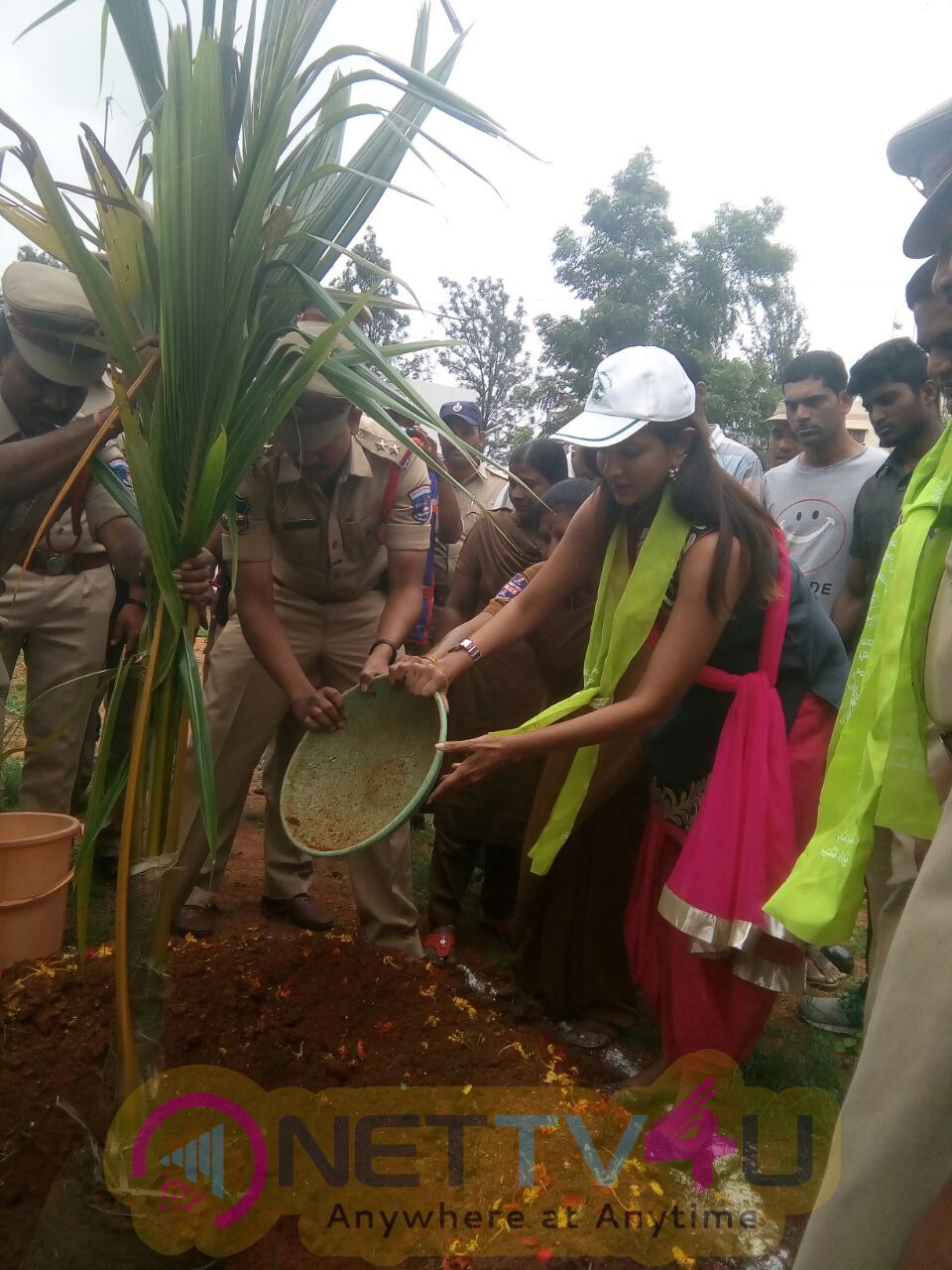 Actress  Manchu Lakshmi Participated Haritha Haram At Sher Bashirbagh Ps Near Suchitra Classy Photos Telugu Gallery