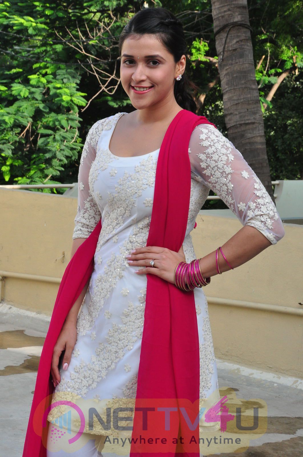 Actress Mannara Chopra Latest Photo Shoot Images Telugu Gallery