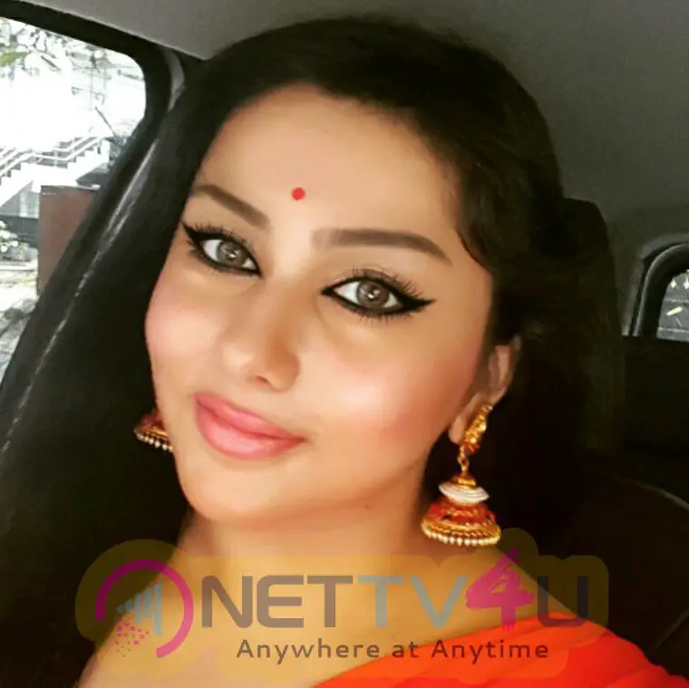 Actress Namitha New Latest Dazzling Photos Tamil Gallery