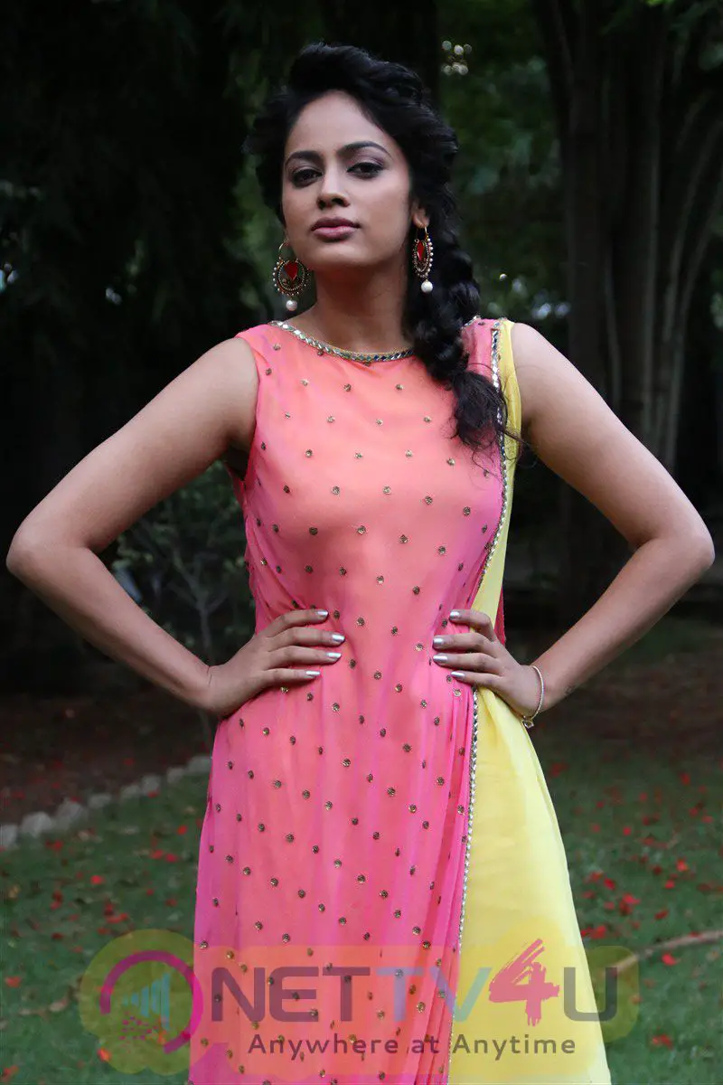 Actress Nandita Swetha Luminous Photos At Ulkuthu Movie Press Meet Tamil Gallery