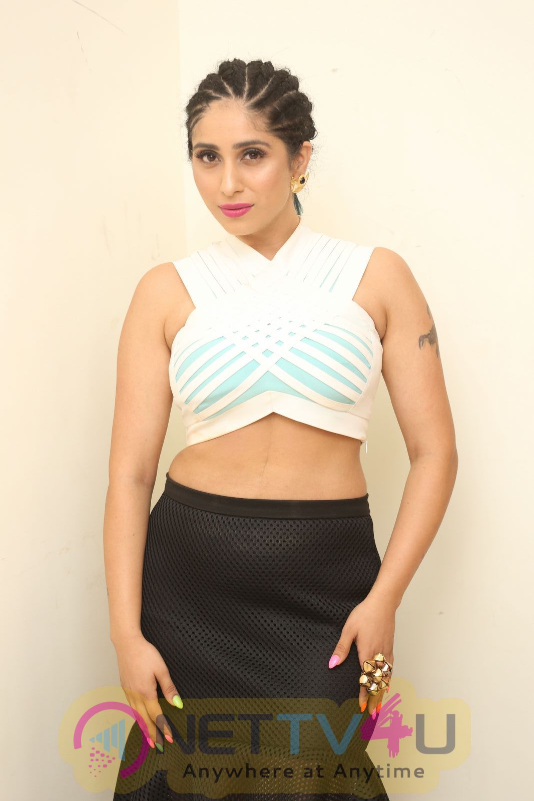 Actress Neha Bhasin Latest Amazing Photos Telugu Gallery