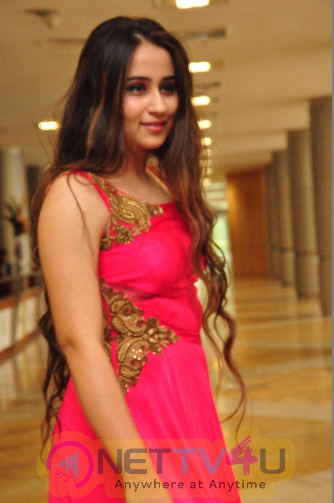 Actress Nikitha Thukral Glamour Stills Kannada Gallery