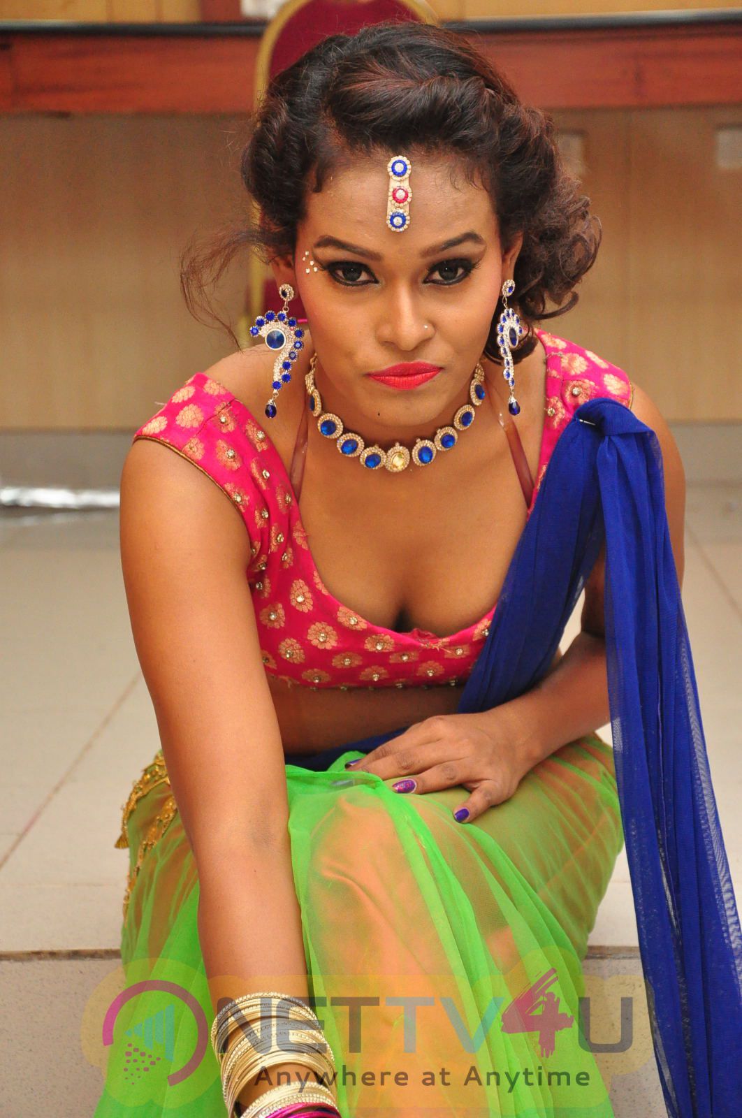 Actress Nisha Latest Hot  Stills & Photos Telugu Gallery