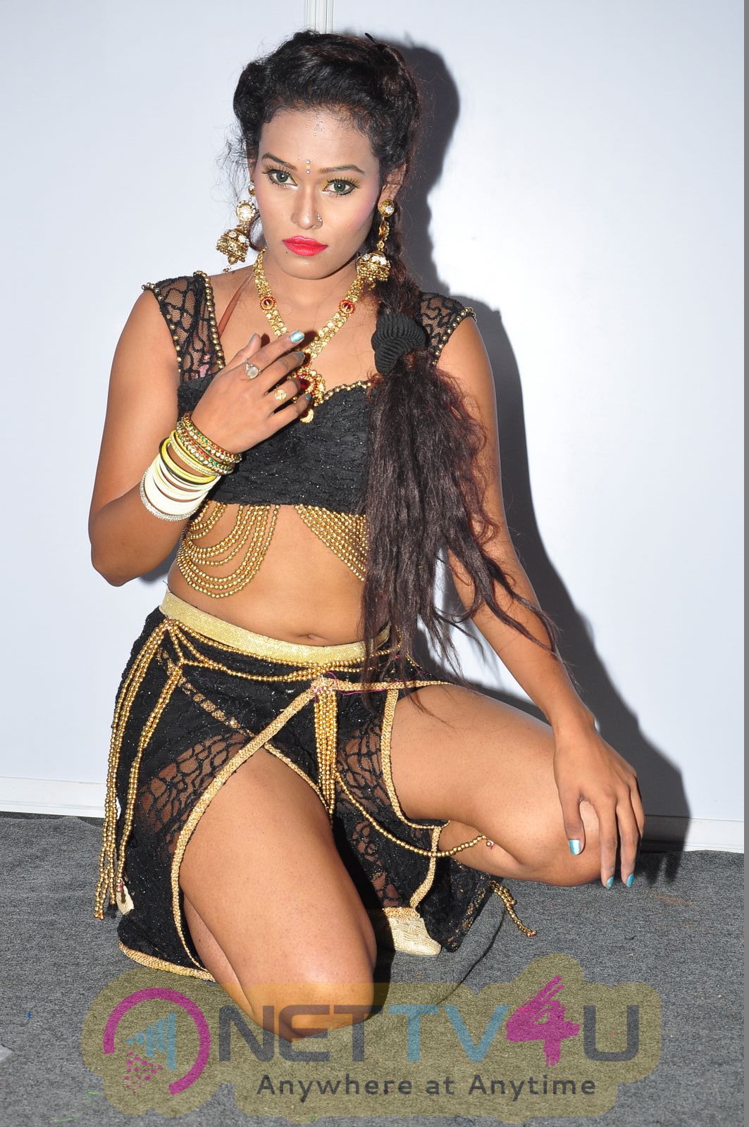 Actress Nisha Latest Hot  Stills & Photos Telugu Gallery