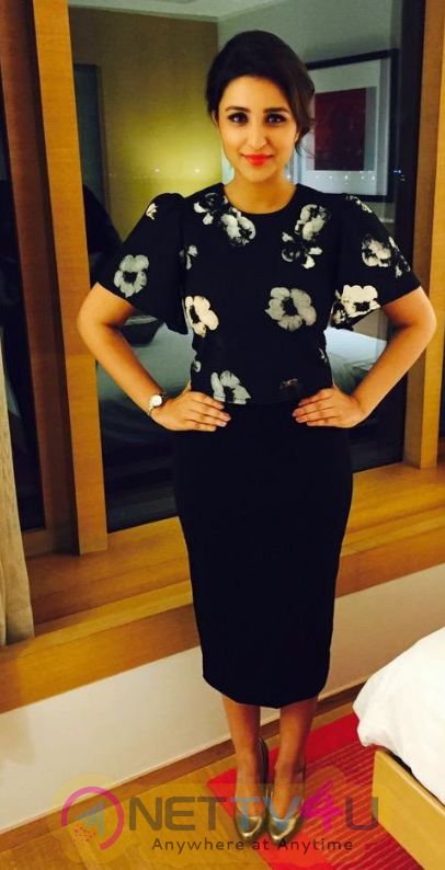 Actress Parineeti Chopra Marvelous Pictures Hindi Gallery