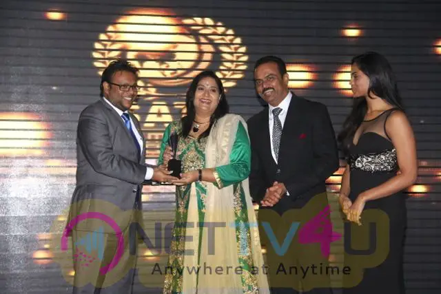 Actress Radha Uday Samudra Leisure Beach Hotel & Spa Bagged The Best Beach Hotel Award In 2016 South Asian Travel Awards  Tamil 