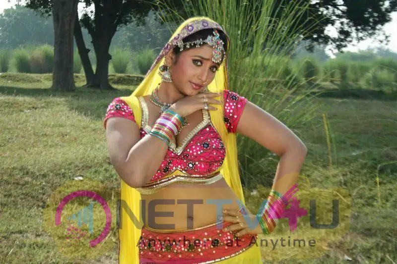 Actress Rani Chatterjee New Glamour Photos Telugu Gallery