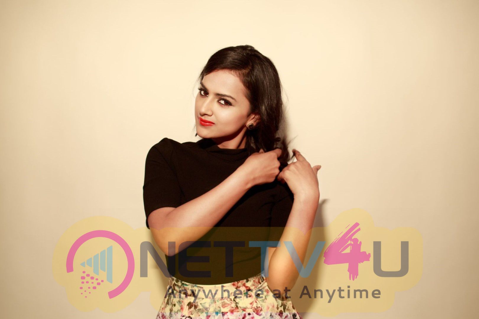 Actress Shraddha Srinath  Exclusive Photos Is Paired Opposite Actor Nivin Pauly  Tamil Gallery