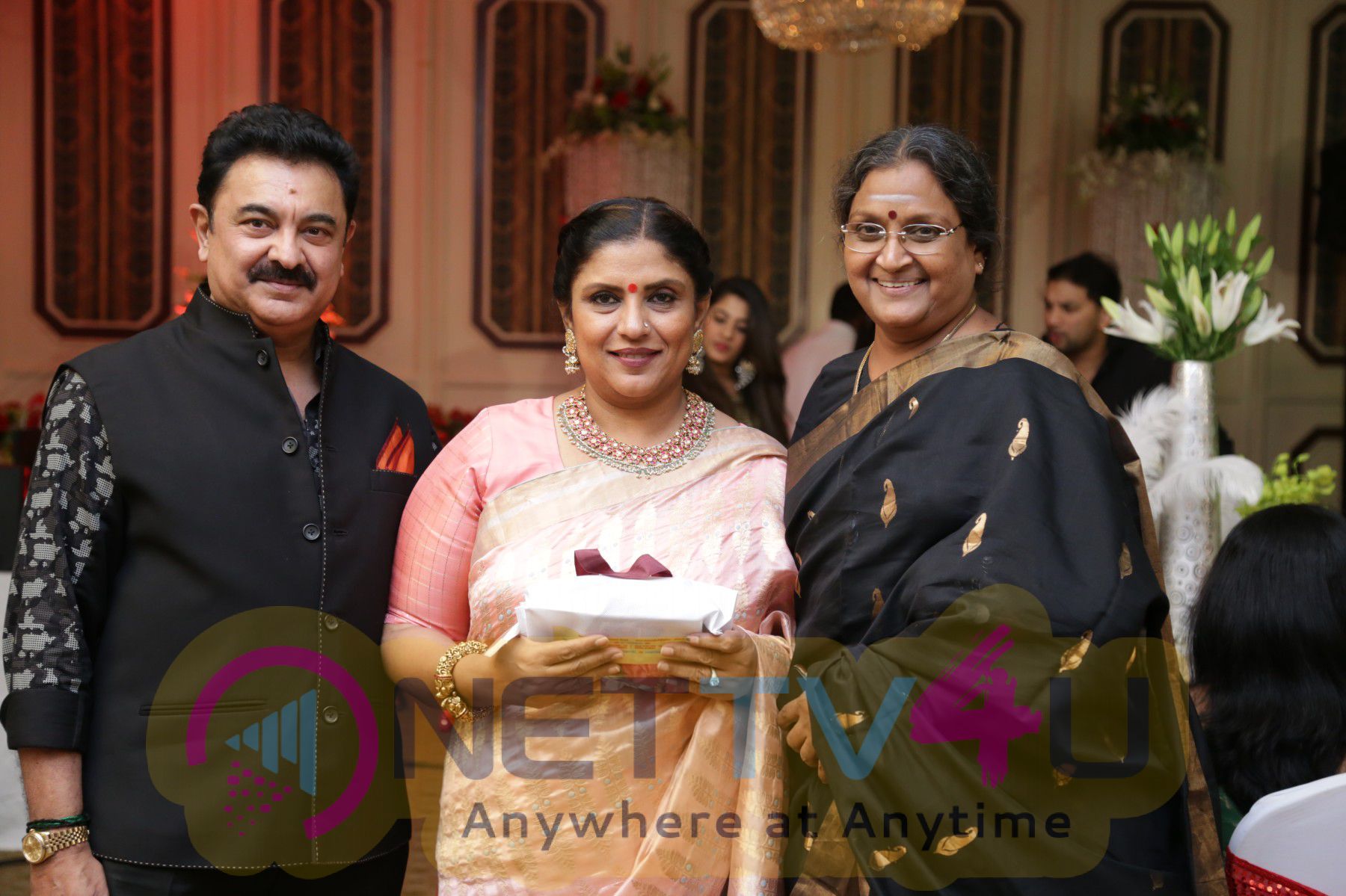 Actress Sripriya And Rajkumar Sethupathy 25th Wedding Anniversary Photos Tamil Gallery