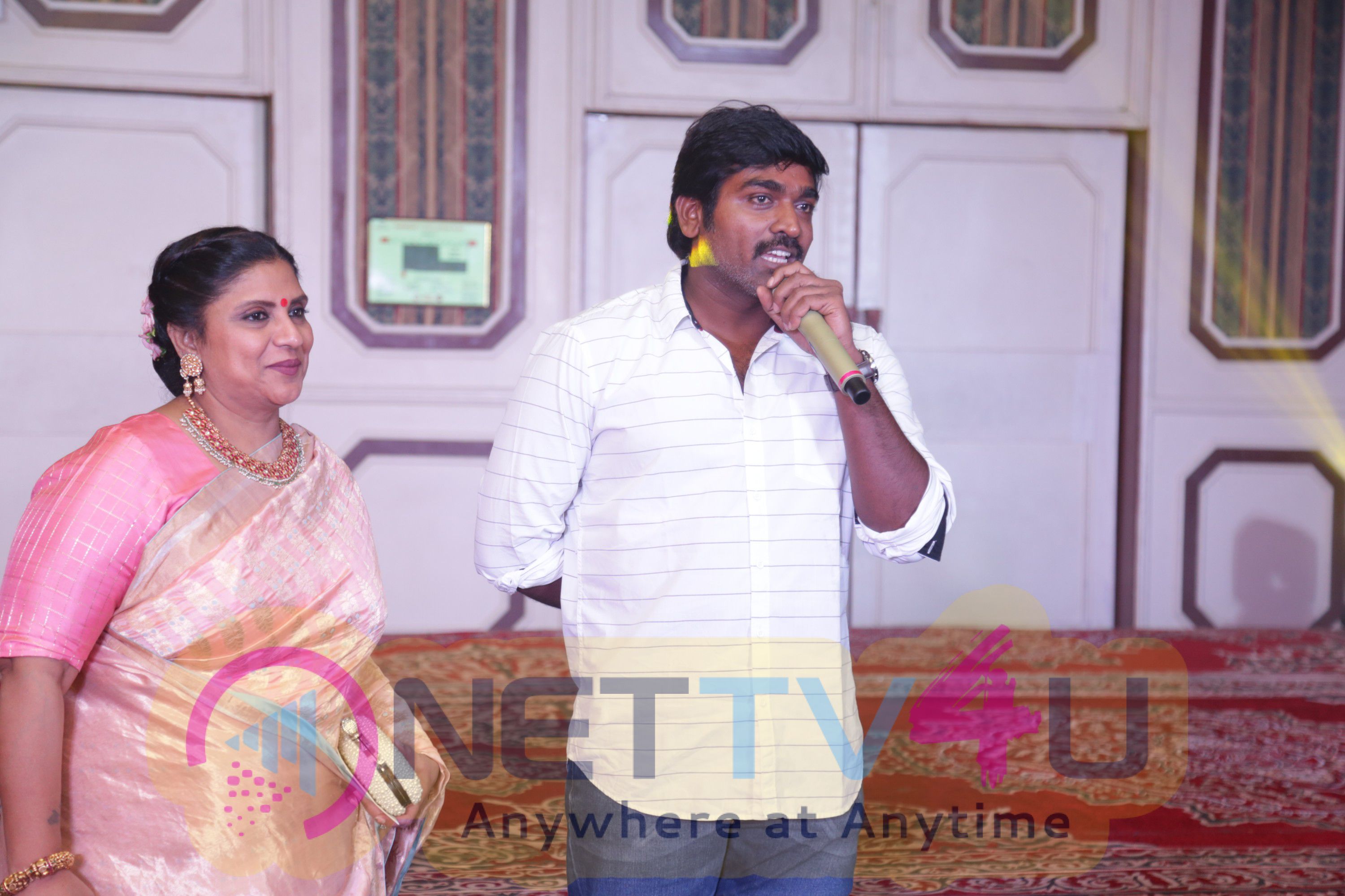 Actress Sripriya And Rajkumar Sethupathy 25th Wedding Anniversary Photos Tamil Gallery