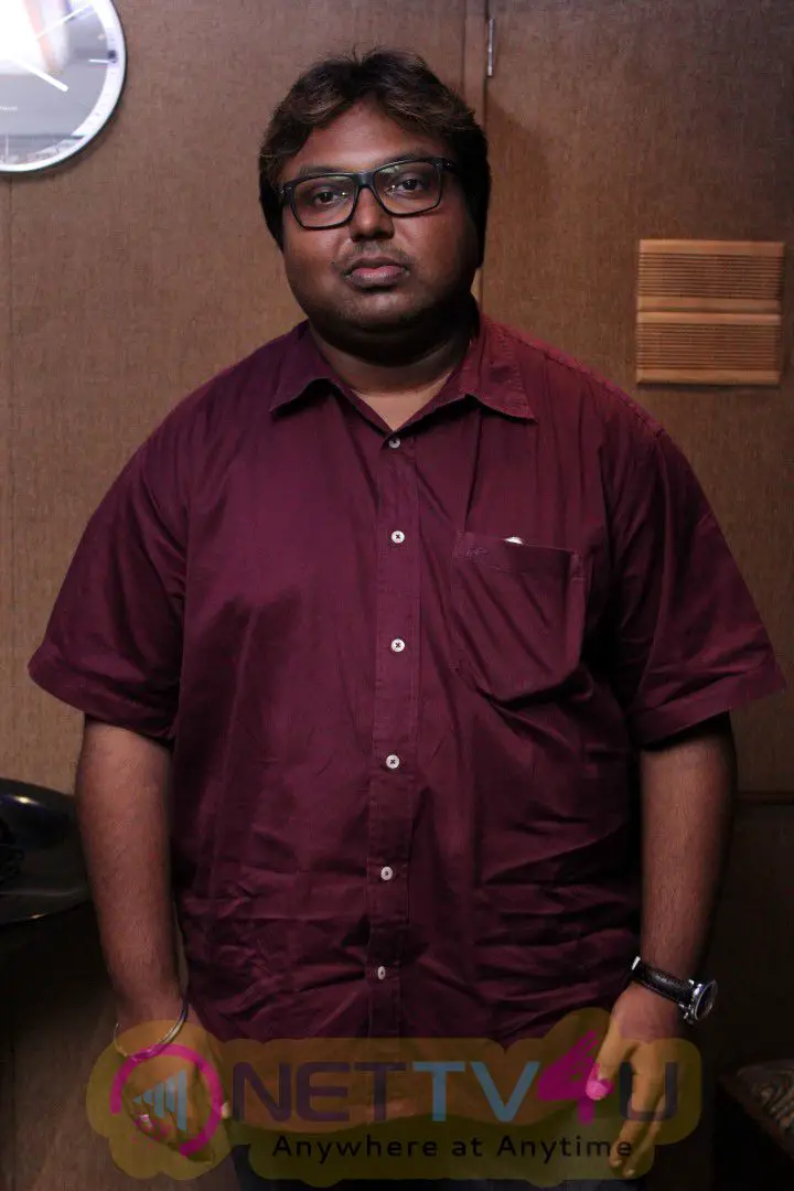 Adhagappattathu Magajanangalay Movie Song Single Track Andhapulla Manasu Release Stills Tamil Gallery