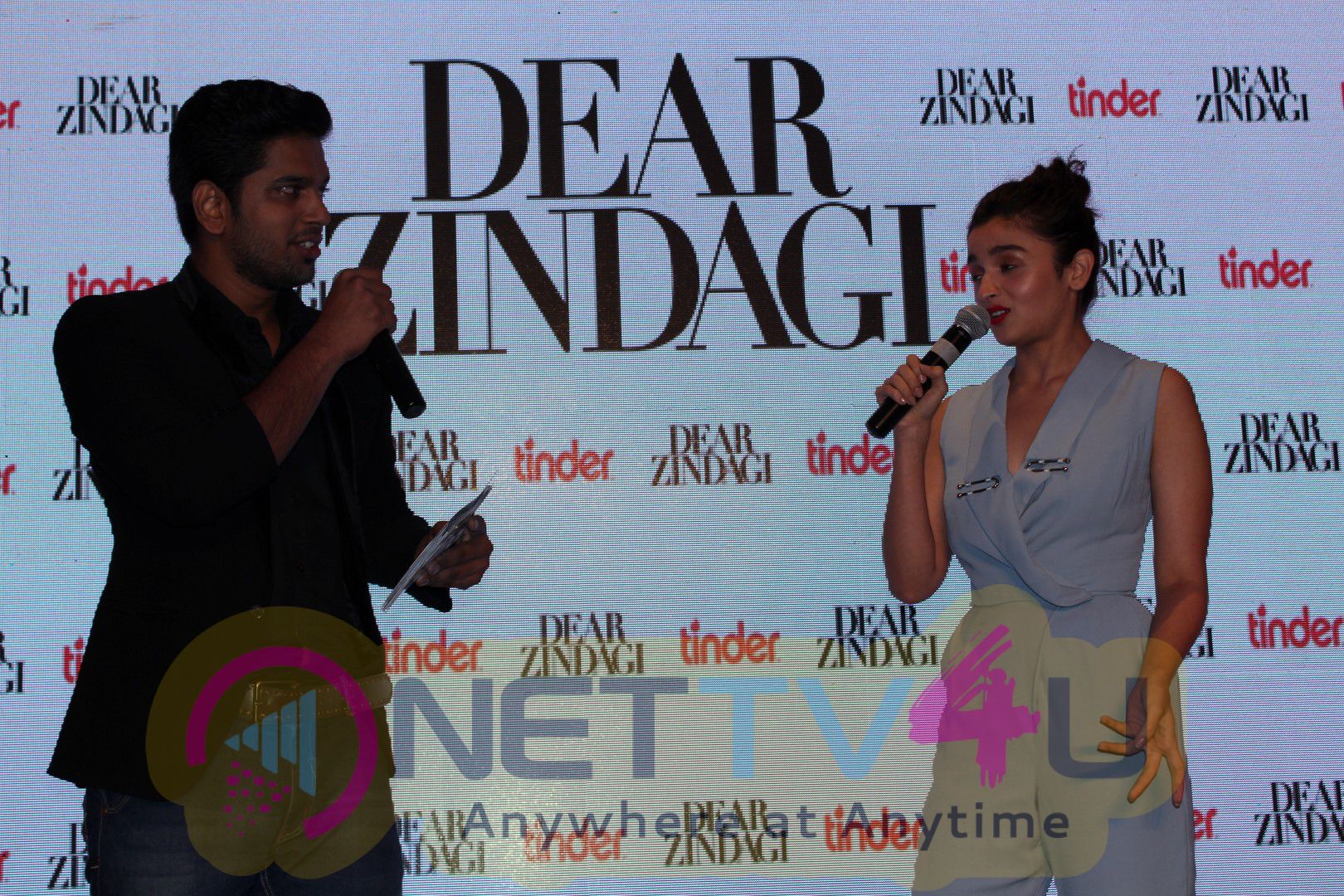 Alia Bhatt & Kunal Kapoor Promotion Interview For Dear Zindagi Photos Hindi Gallery