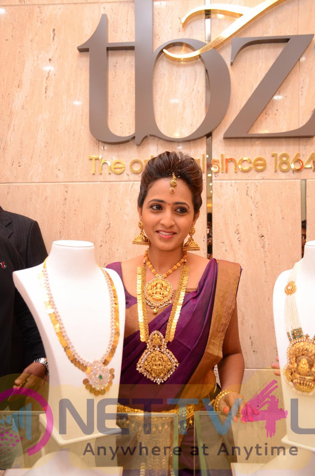 Anchor Lasya Exclusive Devna Collection At TBZ Original Panjagutta Store Opening Potos Telugu Gallery
