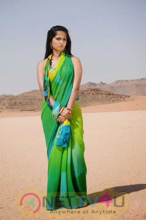 Anushka Shetty Hot Look In Green Saree Photos Tamil Gallery