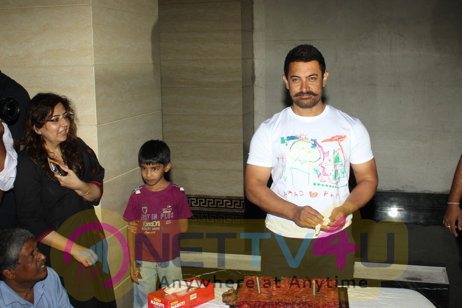 Actor Aamir Khan Celebrates 51st Birthday Photos & Stills Hindi Gallery