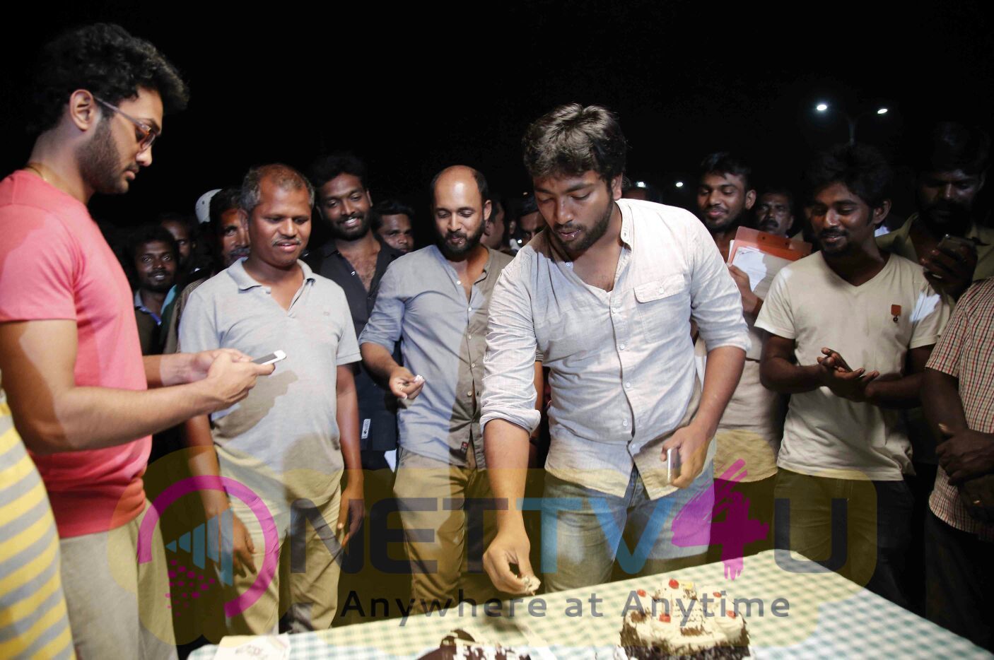 Actor Kalaiarasan Birthday Celebration With Pattinapakkam Team At Shooting Spot Stills Tamil Gallery