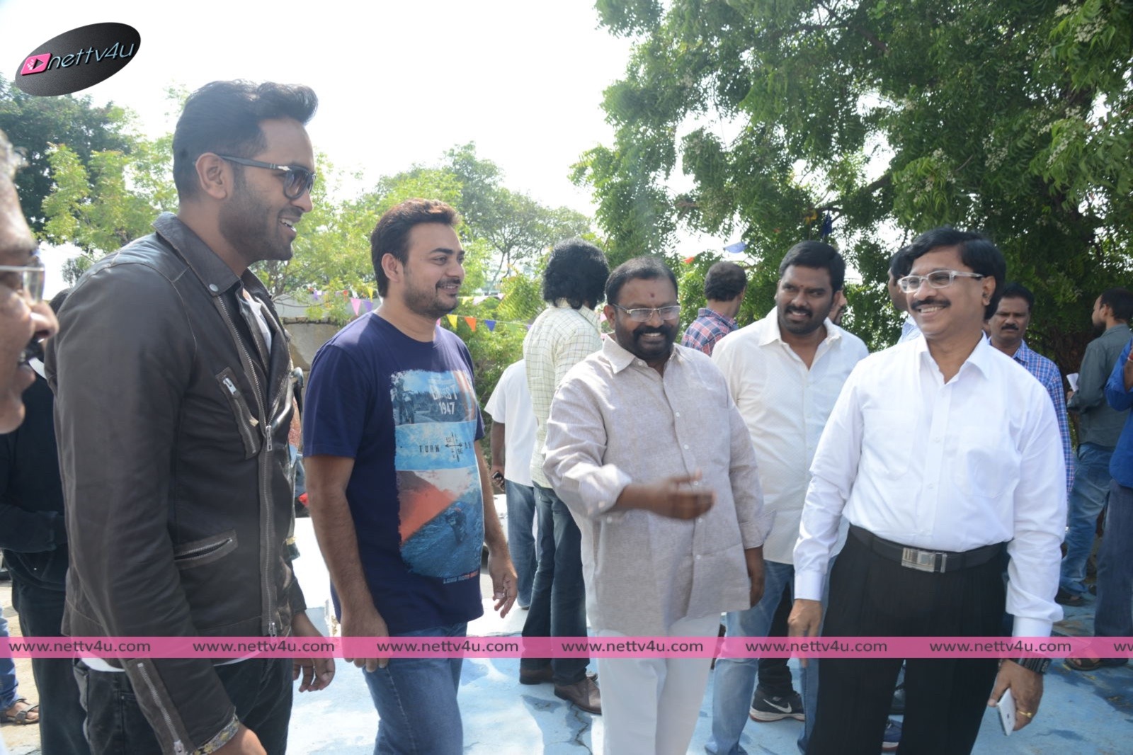 actor manchu vishnu new movie opening photos 47