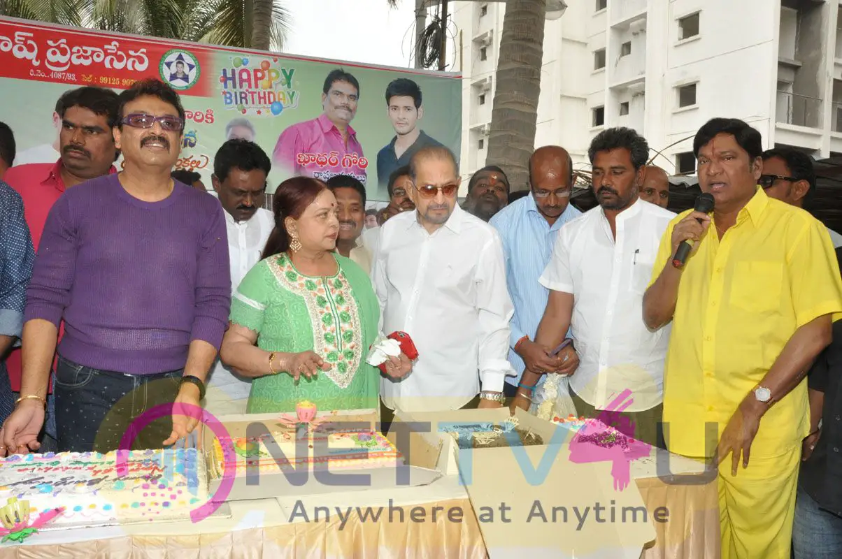 actor naresh birthday celebrations photos 52
