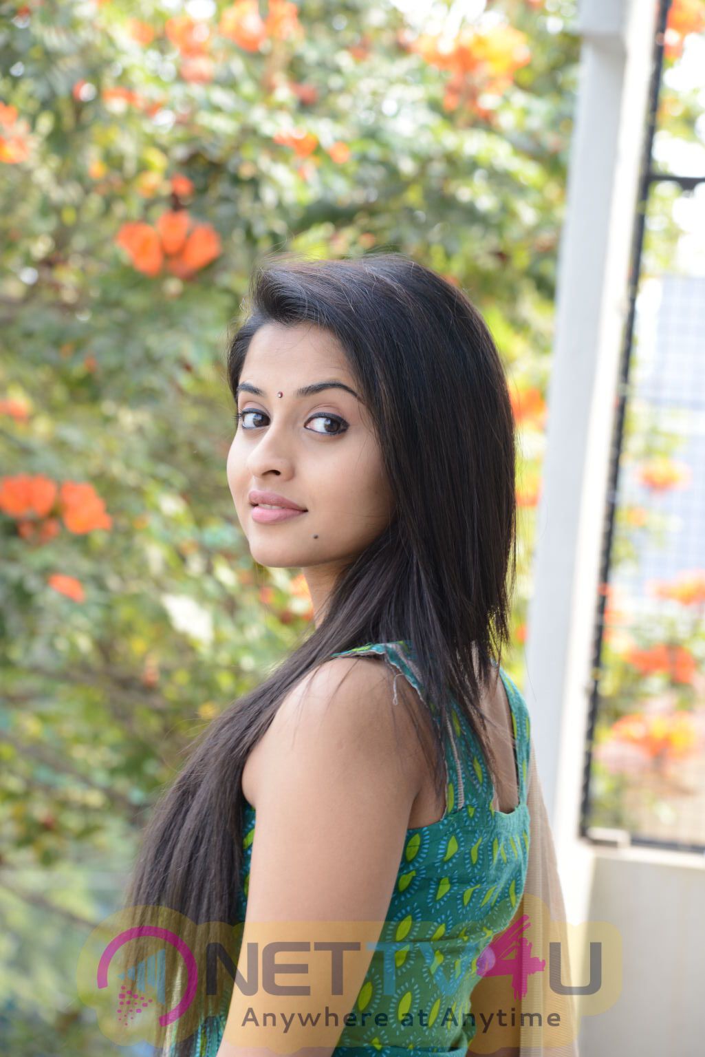 actress arthana binu exclusive images 105