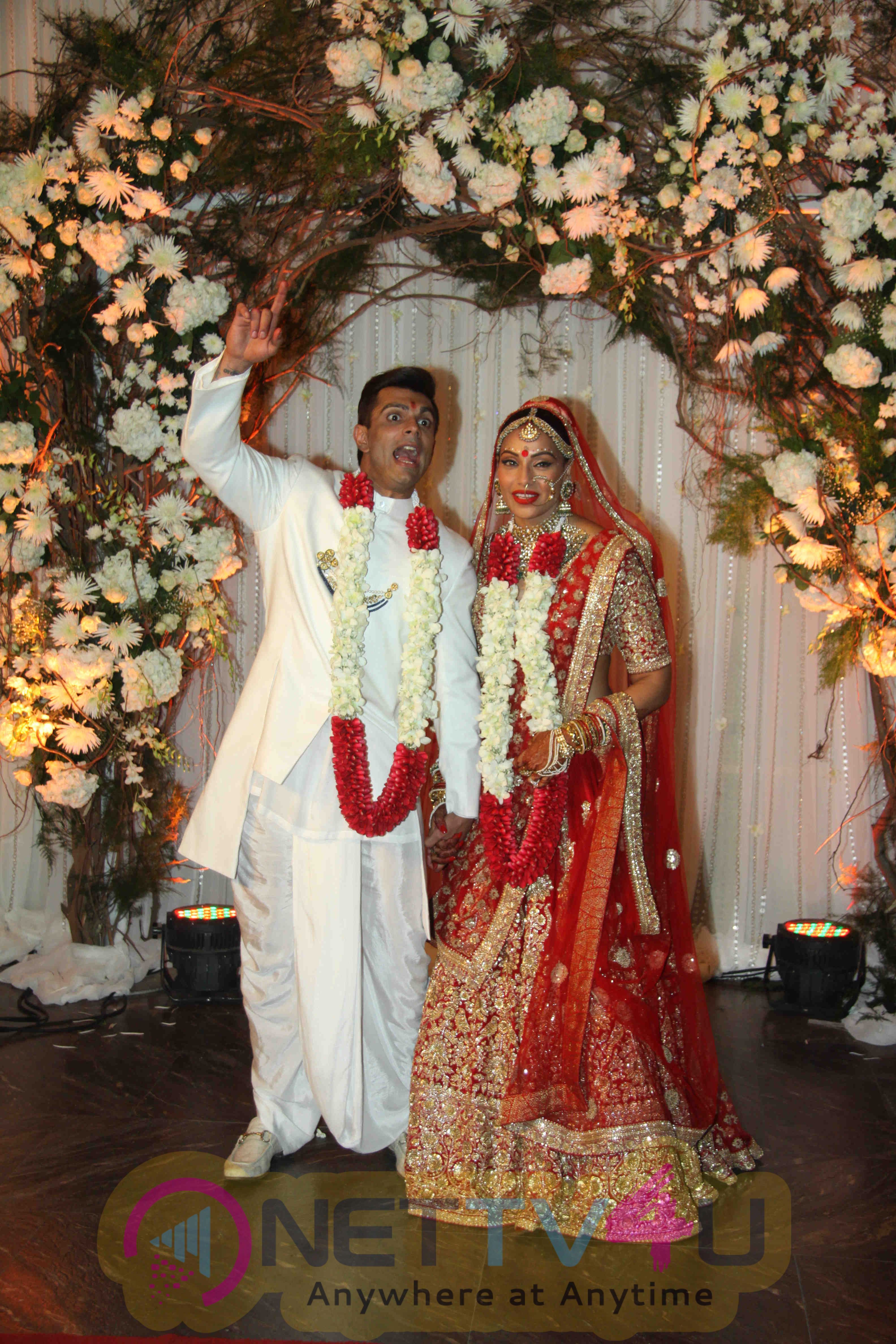 Actress Bipasha Basu And Karan Singh Grover Wedding Stills Hindi Gallery