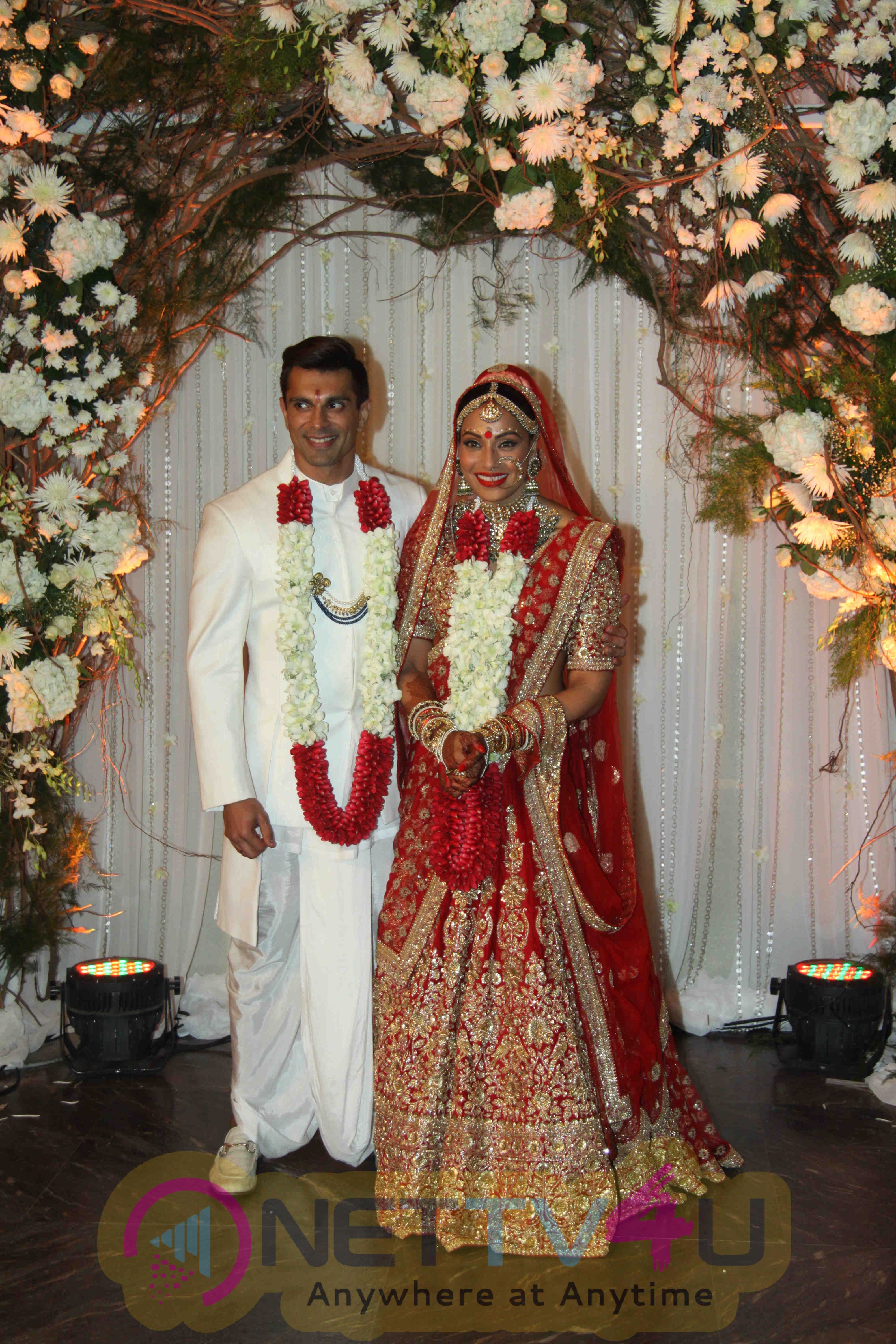 Actress Bipasha Basu And Karan Singh Grover Wedding Stills Hindi Gallery