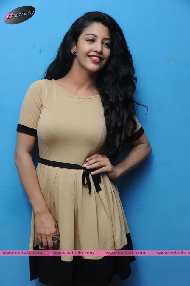 actress daksha 51