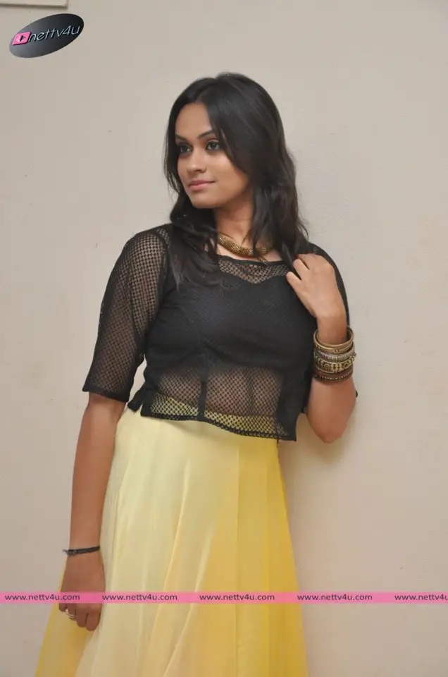 actress geetha bharath stills 04