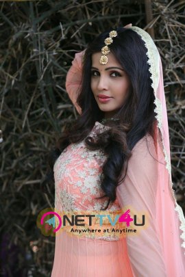 actress hashika butt photo gallery 6