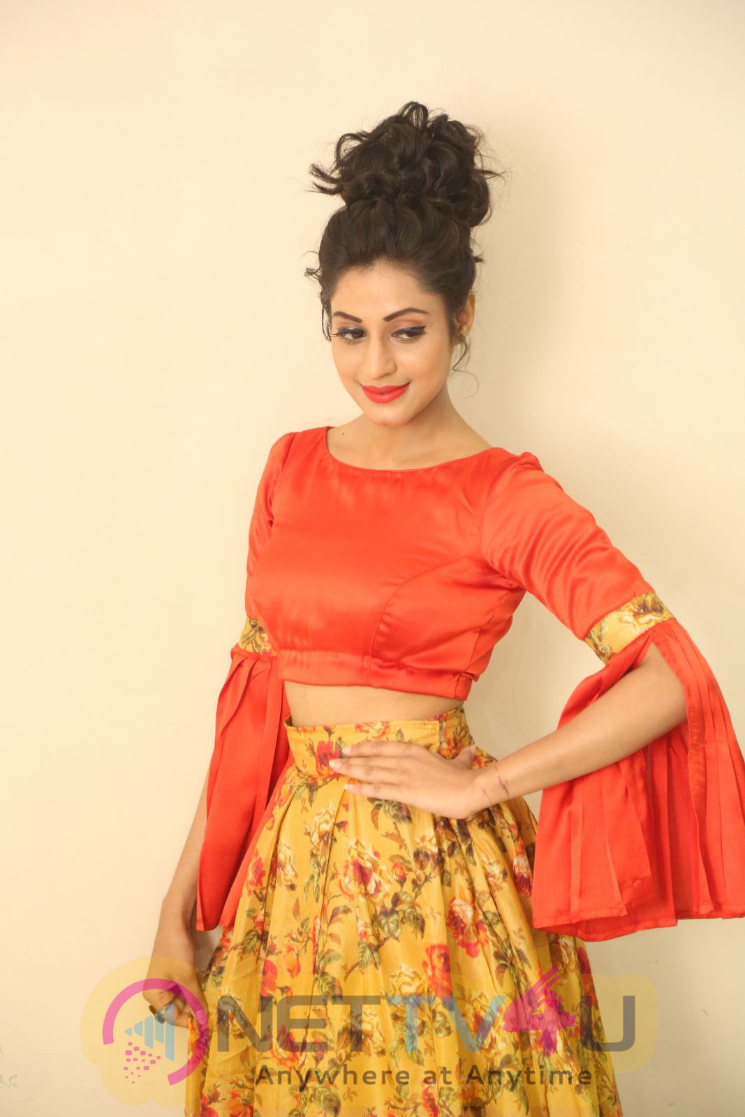 Actress Iraa Photos & Hot Images Telugu Gallery