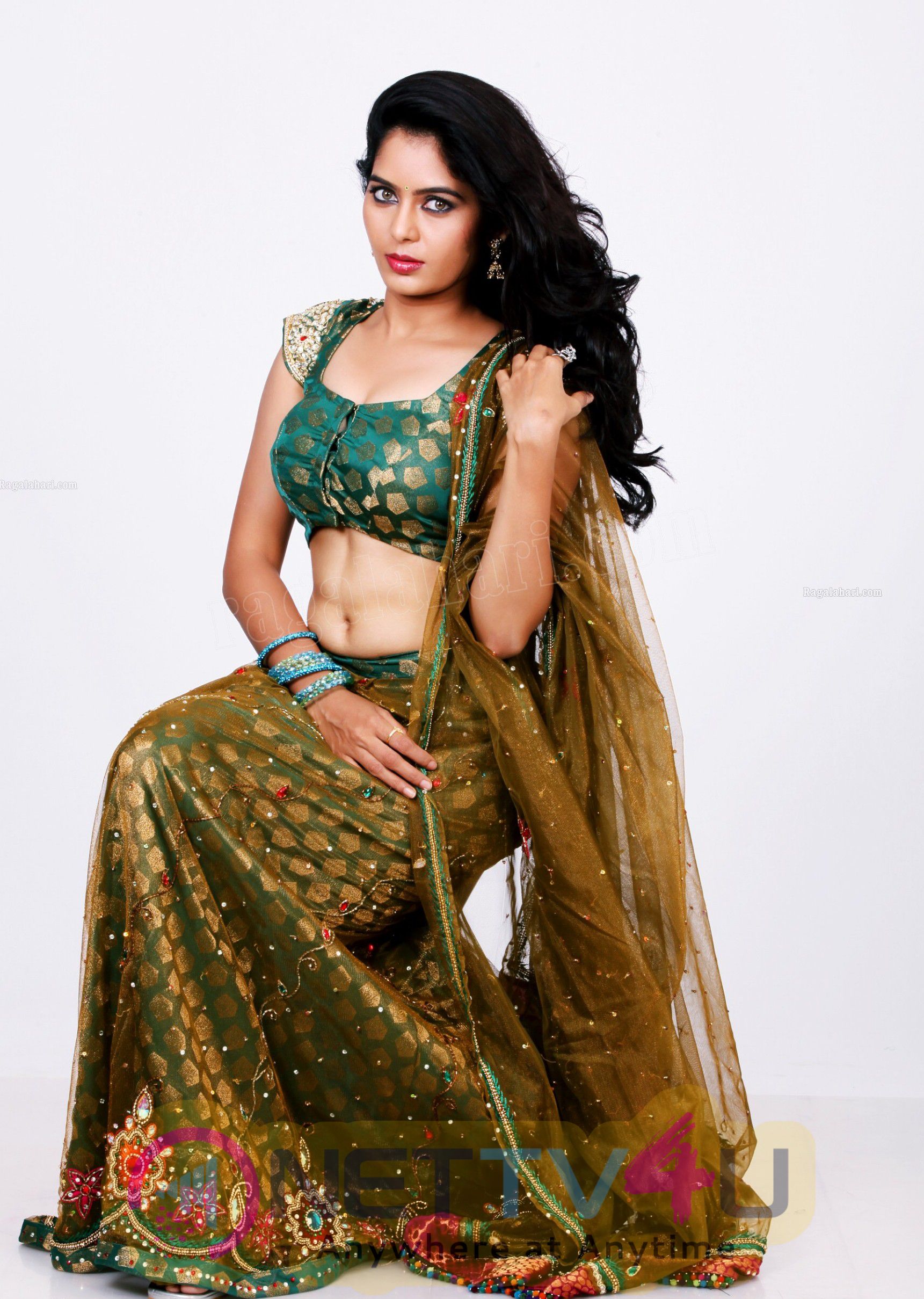 Actress Madhumita Hot HD Images Telugu Gallery