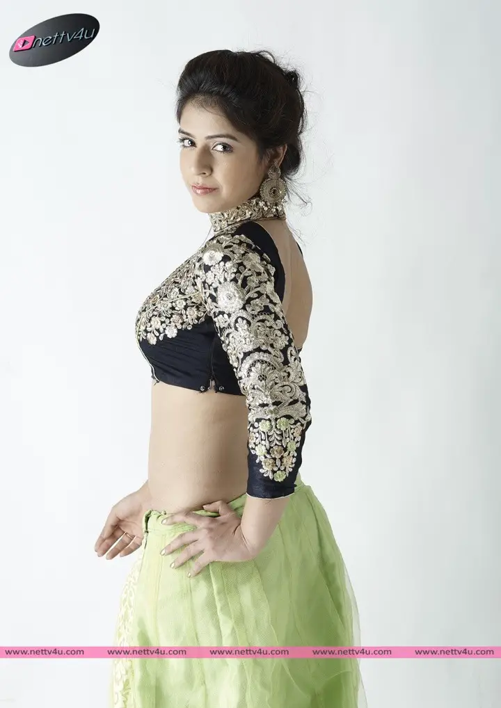 actress neha pawar 22