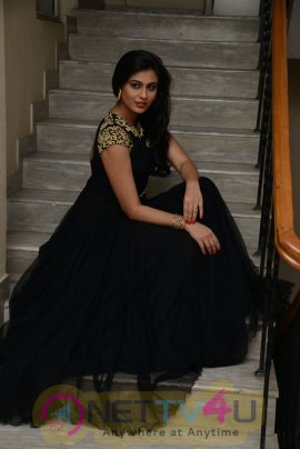 actress neha photo gallery  63