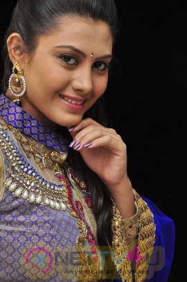 actress priyanka naidu glamour photos 65