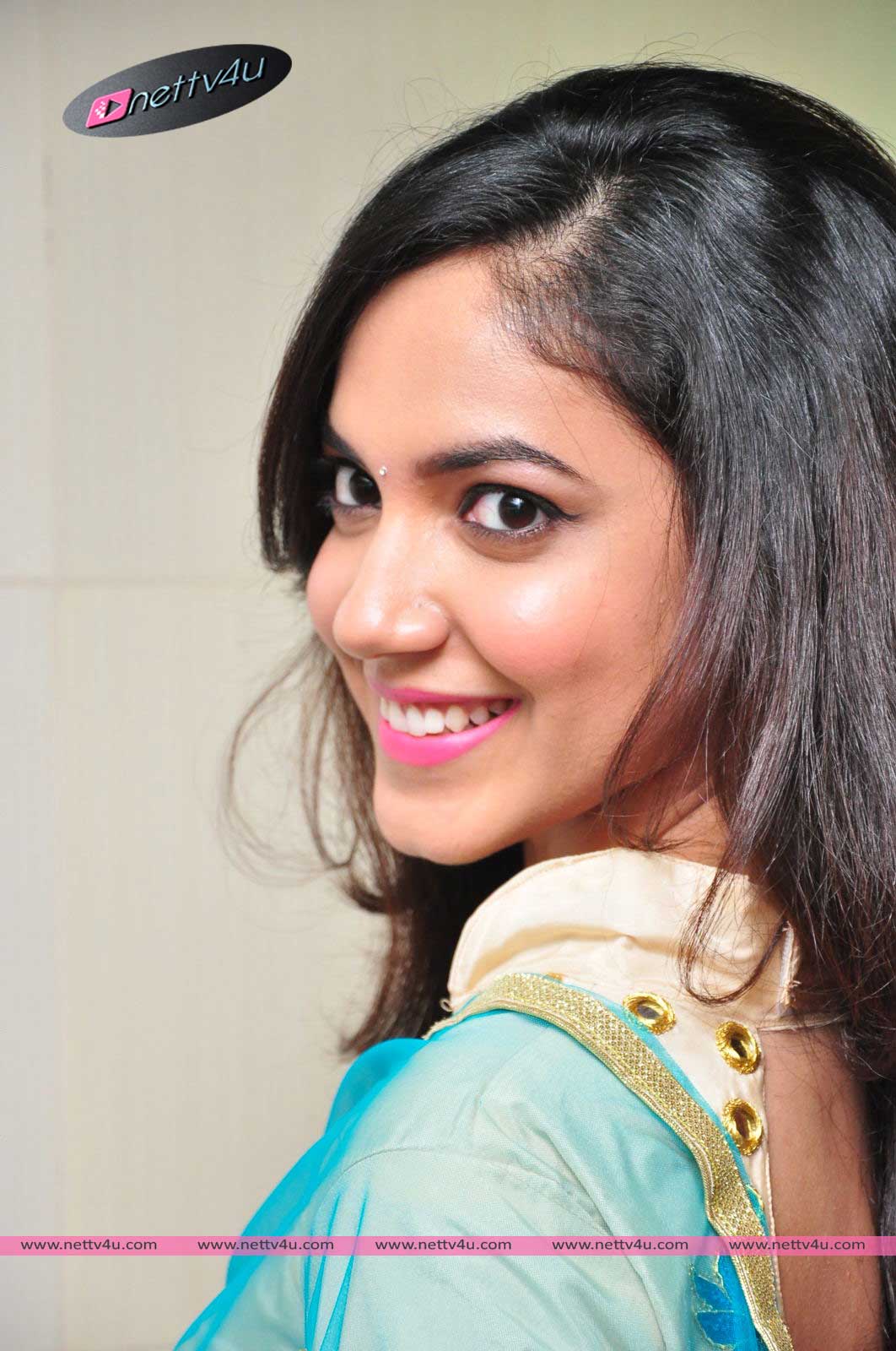 Telugu Actress Ritu Varma Latest Photoshoot In Saree Galleries HD Images