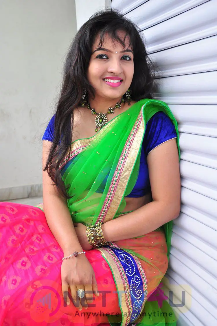 actress roshini latest photoshoot stills 1