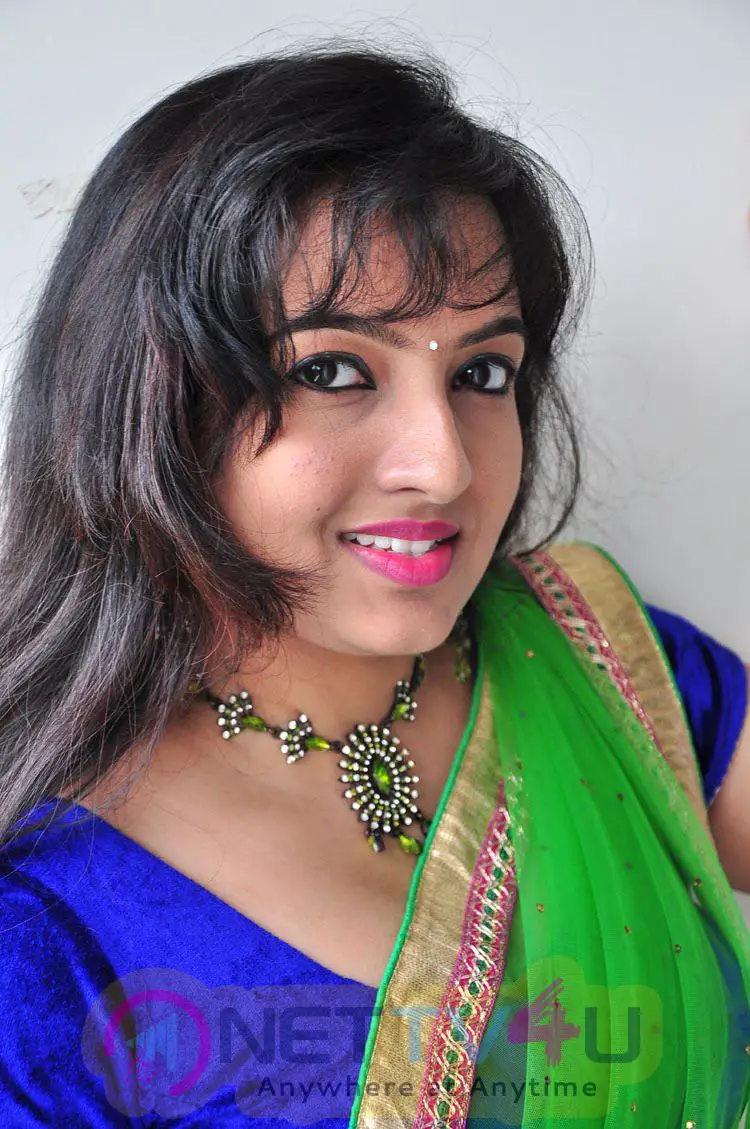 actress roshini latest photoshoot stills 4