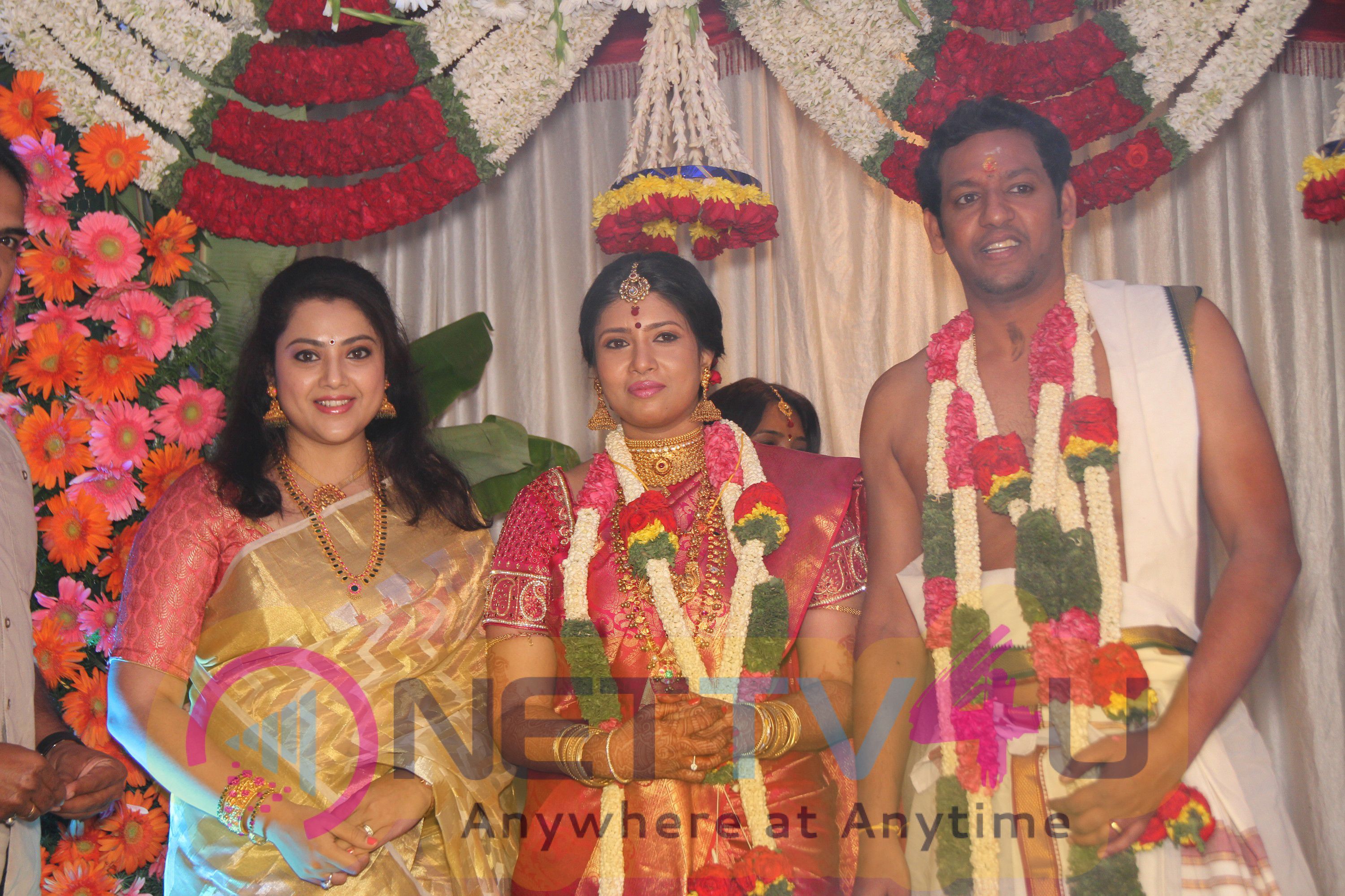 actress sangavi n venkatesh wedding stills 1