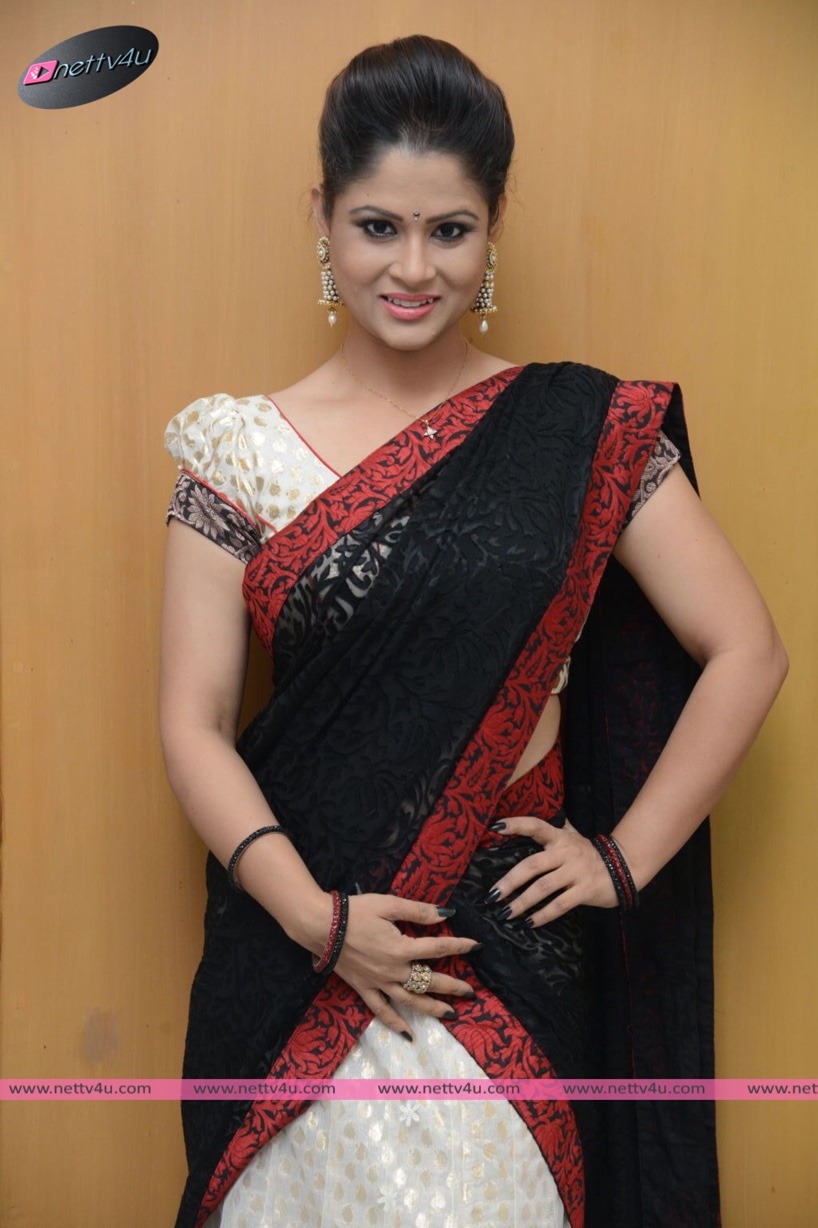 actress shilpa chakravarthy recent photos 45