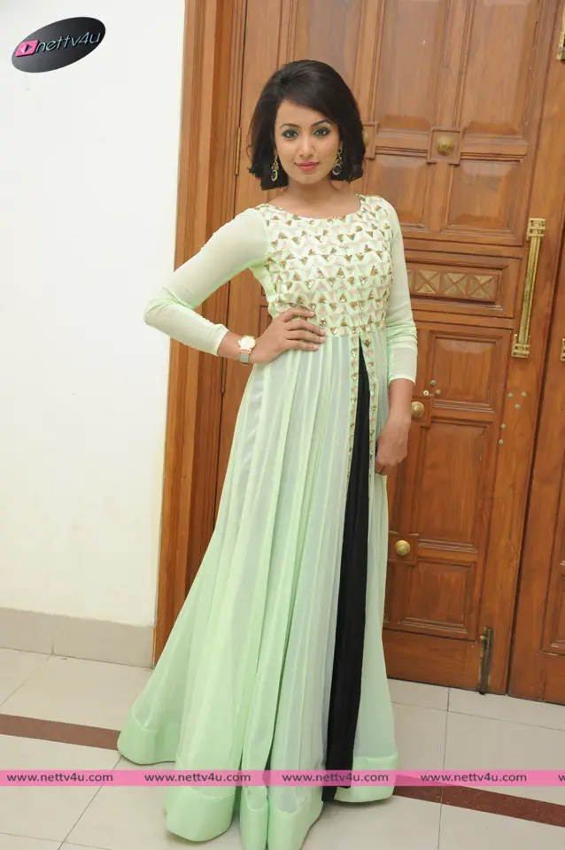 actress tejaswi np 17