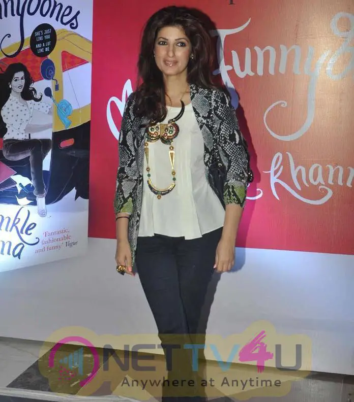 Actress Twinkle Khanna Latest Beautiful Photos Hindi Gallery