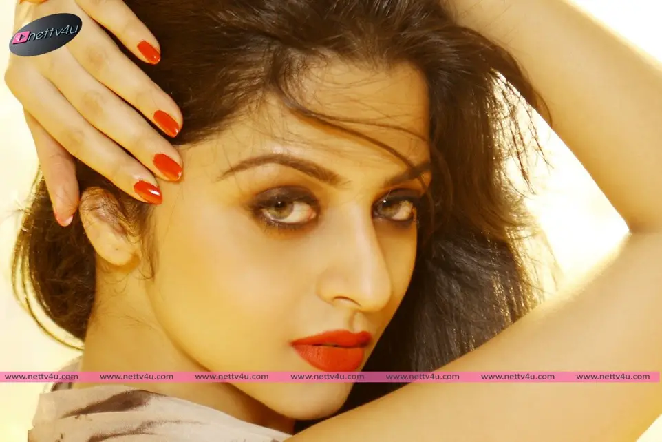 actress vedhika latest stills 106